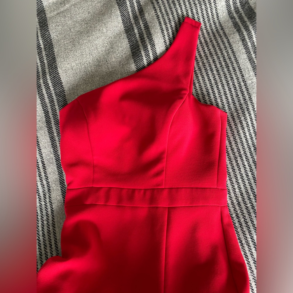 GUC Avery G One Shoulder Red Floor Length Gown Prom Dress size 4 - Picture 3 of 16